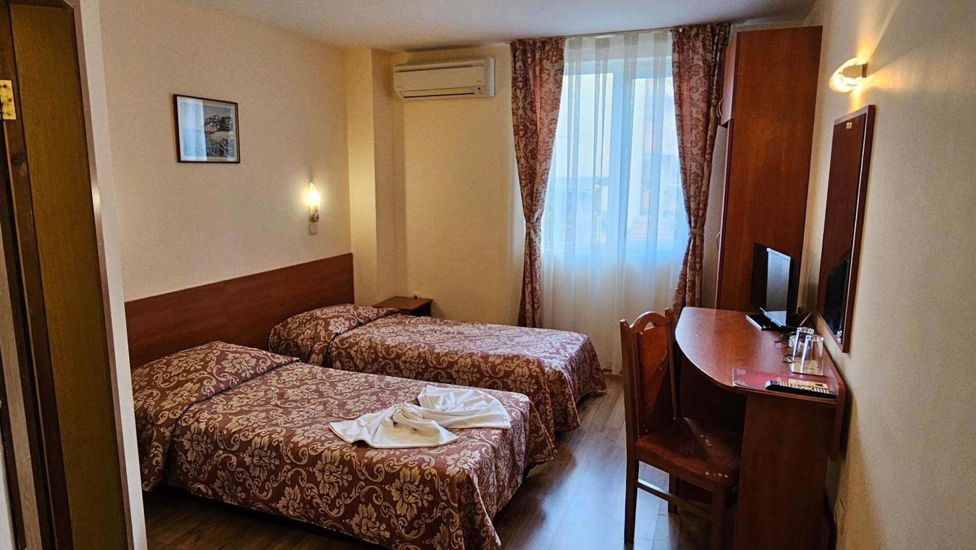 Caprice Family Hotel ヴァルナ エクステリア 写真